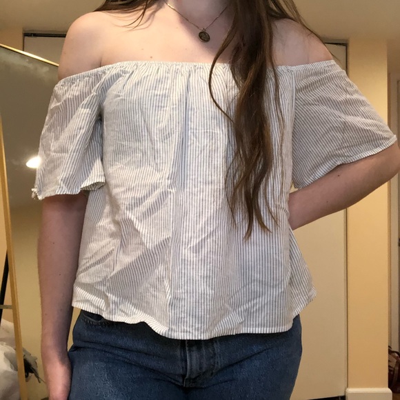 Off the Shoulder Top - Picture 2 of 7
